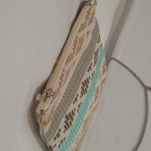 Small Women's Fabric‎ Pouch Purse with Silver Crossbody Chain Geometric Pattern - Picture 5 of 7